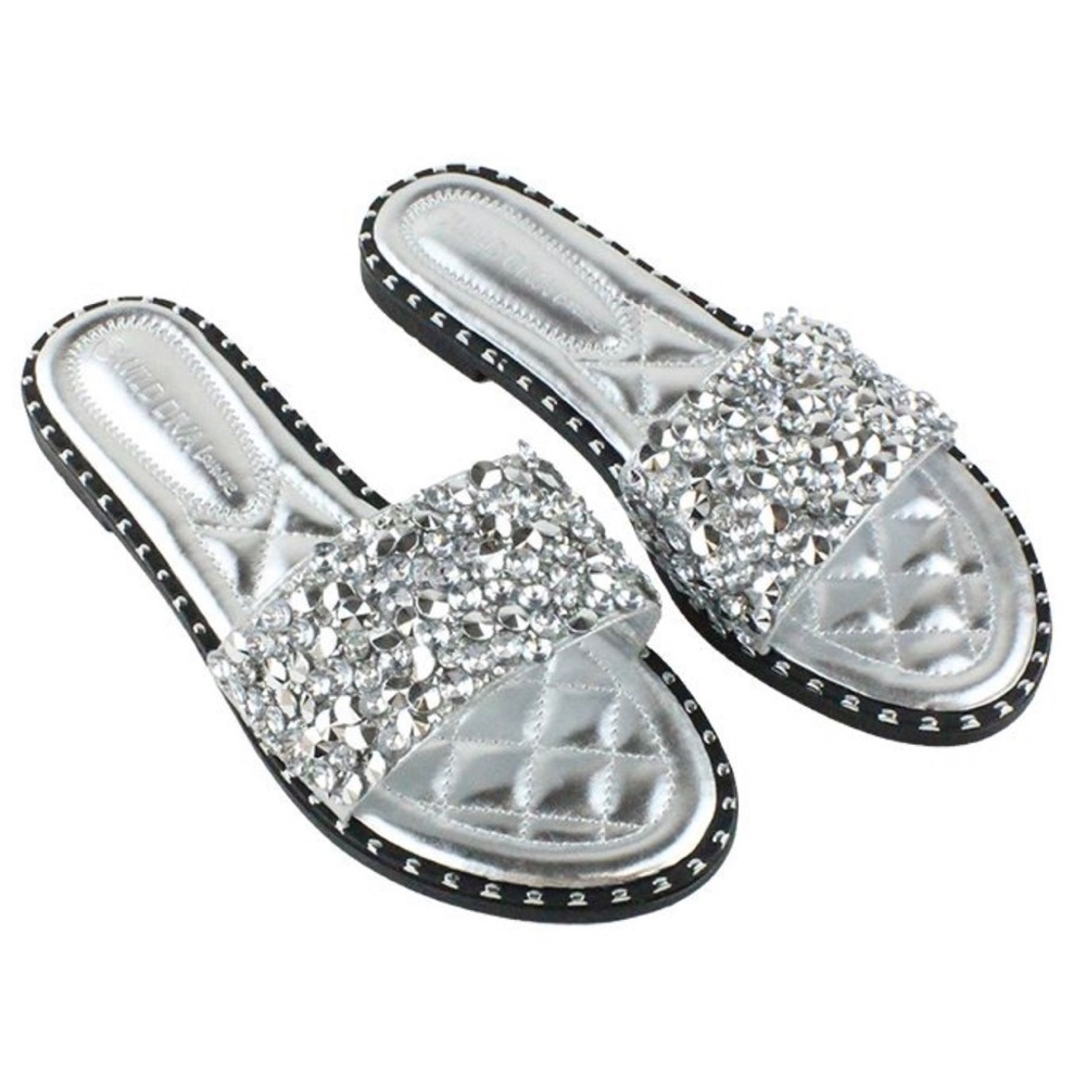 Wild Diva Women's Open Toe Fashion Flat Sandal Rhinestone Slip-On Flip Flop